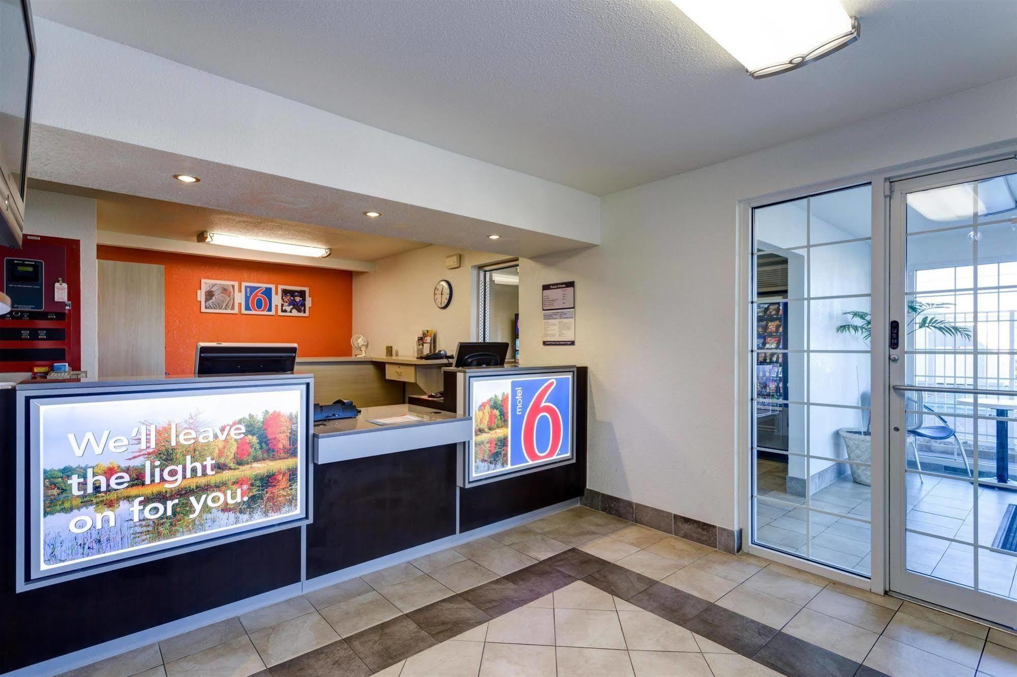 Americas Best Value Inn ボーリンググリーン エクステリア 写真