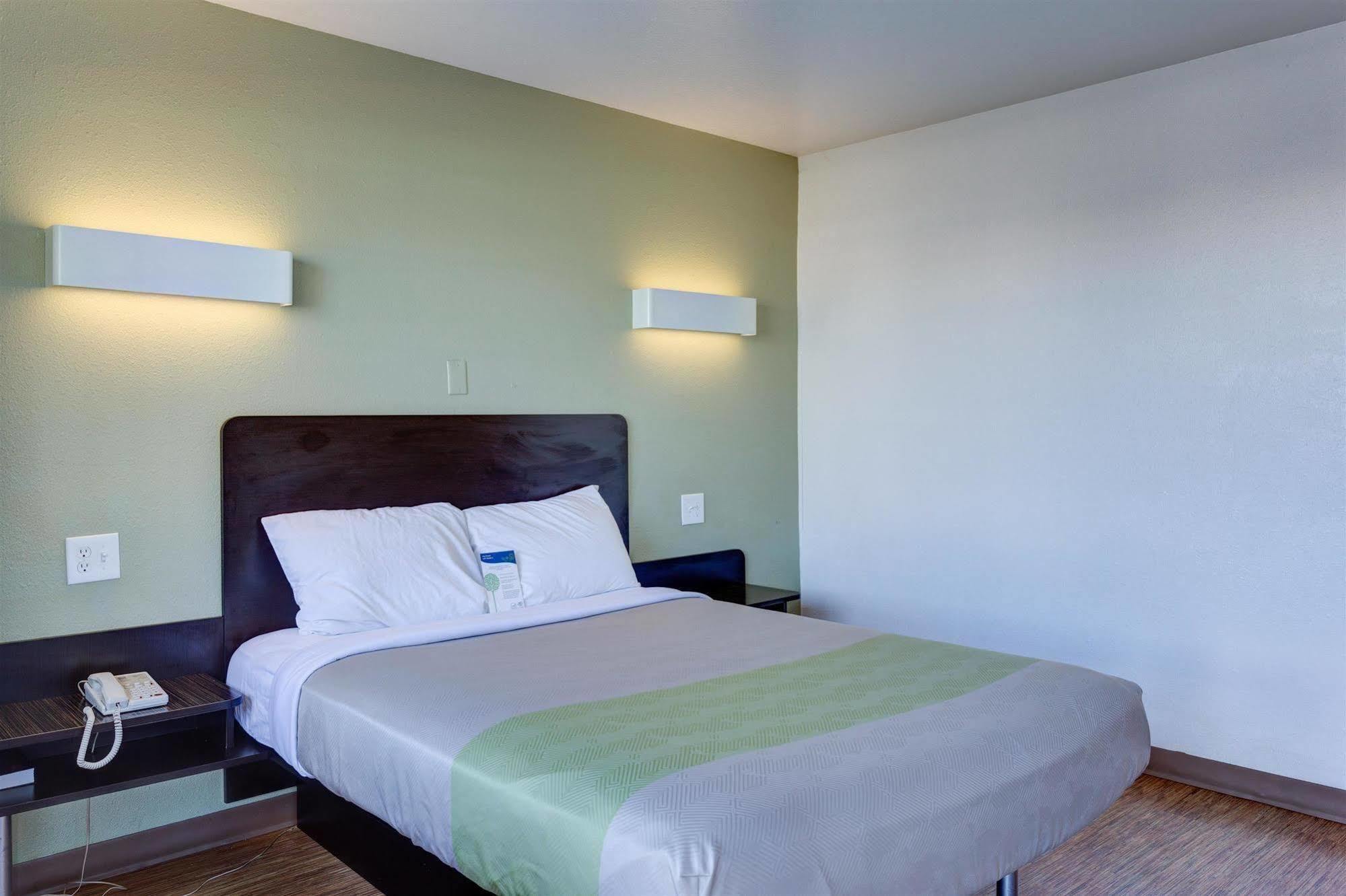 Americas Best Value Inn ボーリンググリーン エクステリア 写真