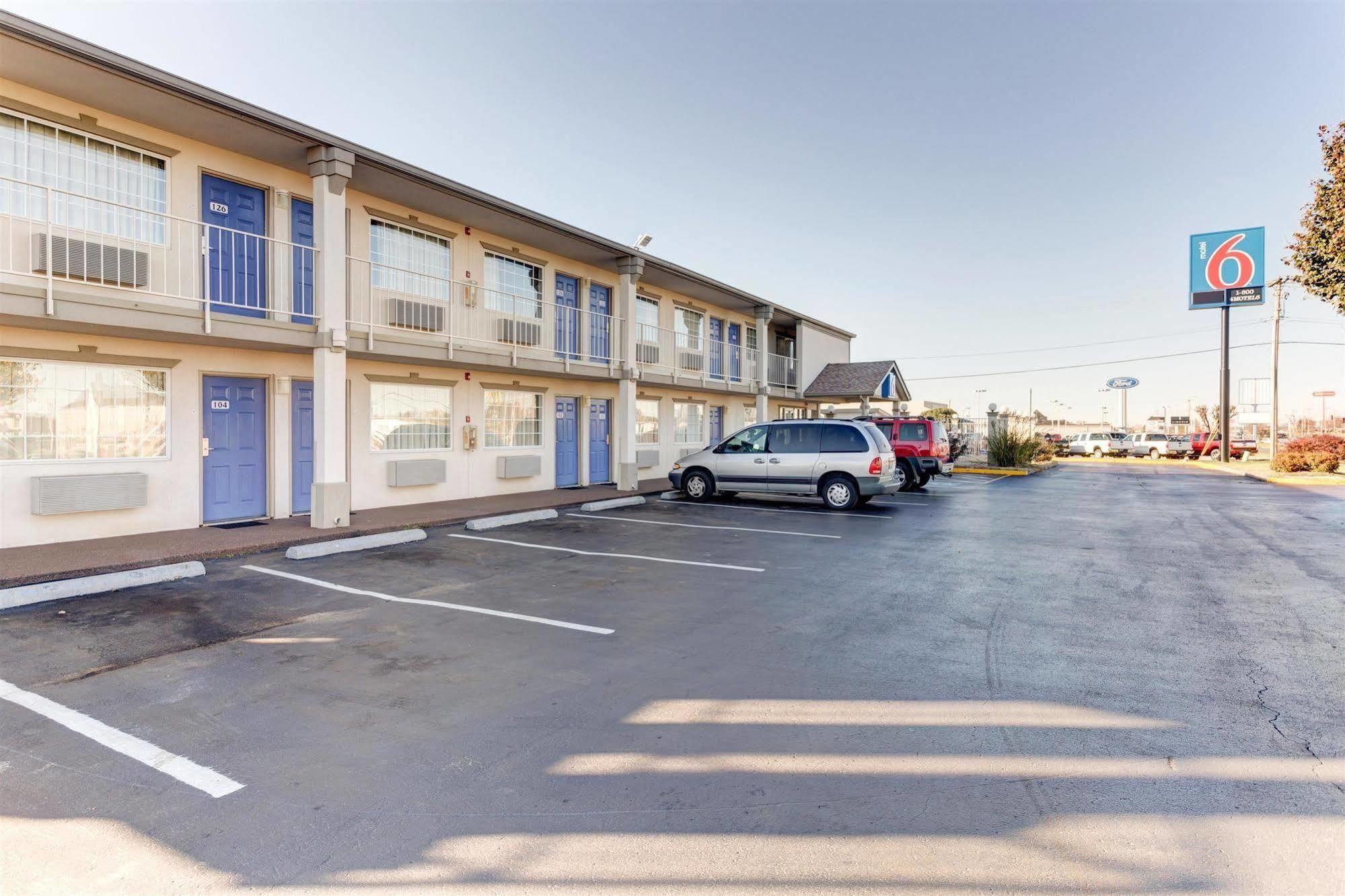 Americas Best Value Inn ボーリンググリーン エクステリア 写真