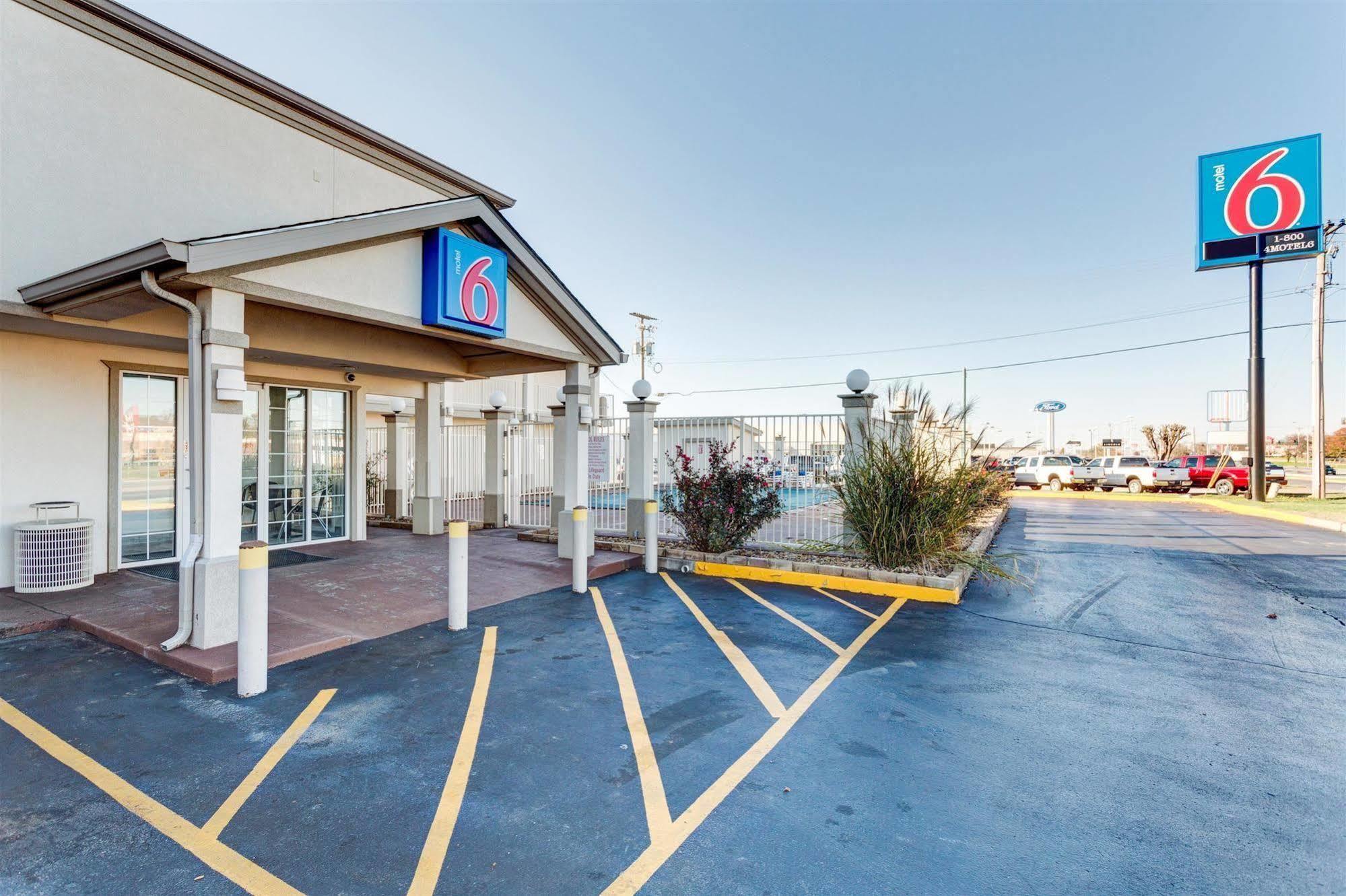 Americas Best Value Inn ボーリンググリーン エクステリア 写真