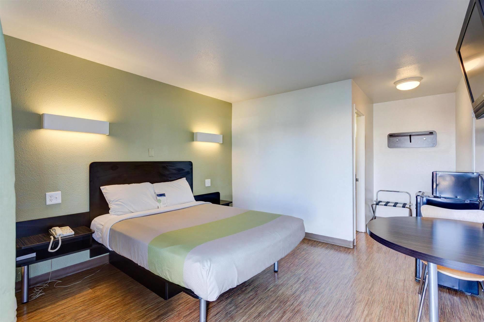 Americas Best Value Inn ボーリンググリーン エクステリア 写真