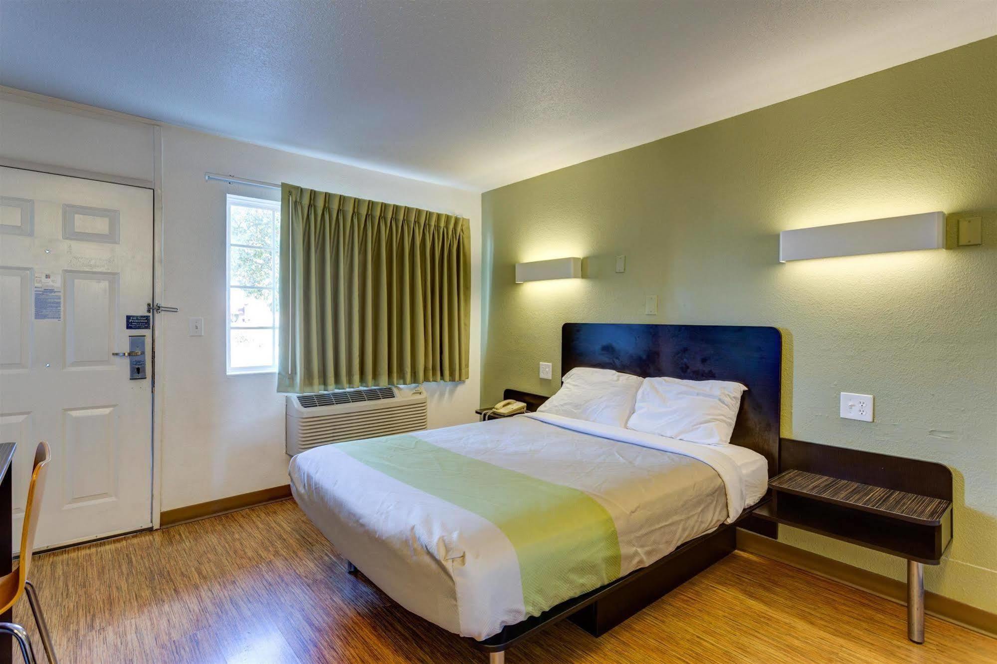 Americas Best Value Inn ボーリンググリーン エクステリア 写真